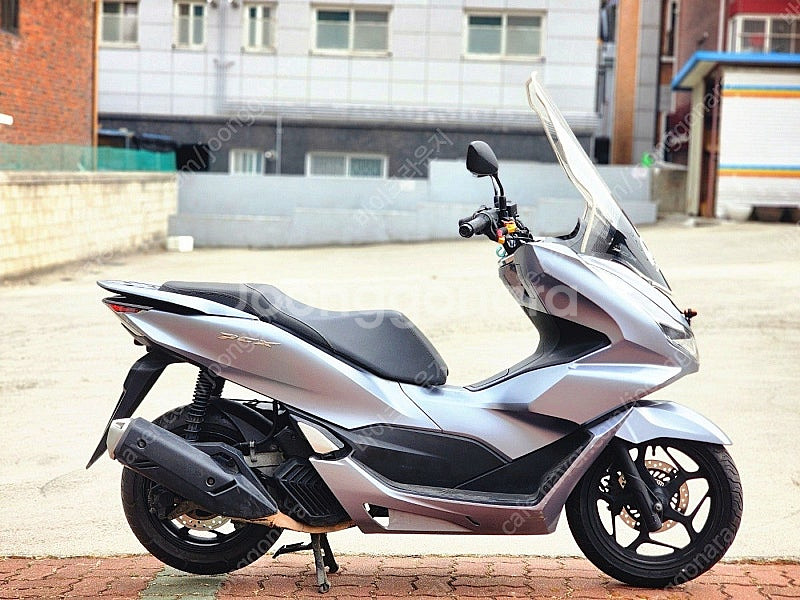 서울 21년식 PCX125 ABS 블박튜닝 팝니다--1